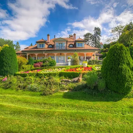 Domaine De Julie Кларанс